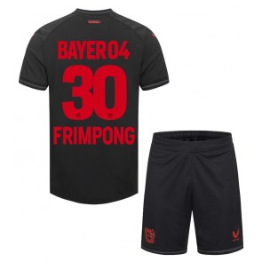 Bayer Leverkusen Jeremie Frimpong #30 Replika Babytøj Hjemmebanesæt Børn 2023-24 Kortærmet (+ Korte bukser)